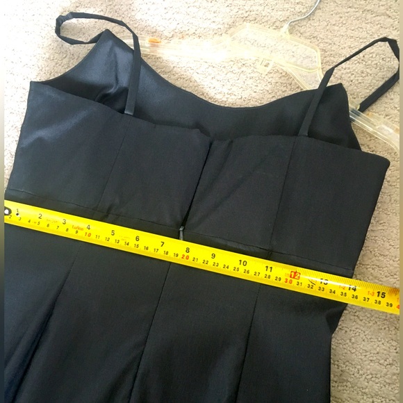 Elegant Black Long Evening Dress with Slit - Perfect for Weddings! - Picture 7 of 15